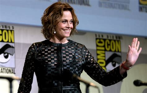 シガニーウィーバー ヌード|Sigourney Weaver ヌード: エロ動画 & セックス流出テープ